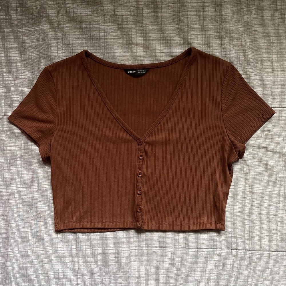 ⚡️SOLD ON DEPOP⚡️shein crop top